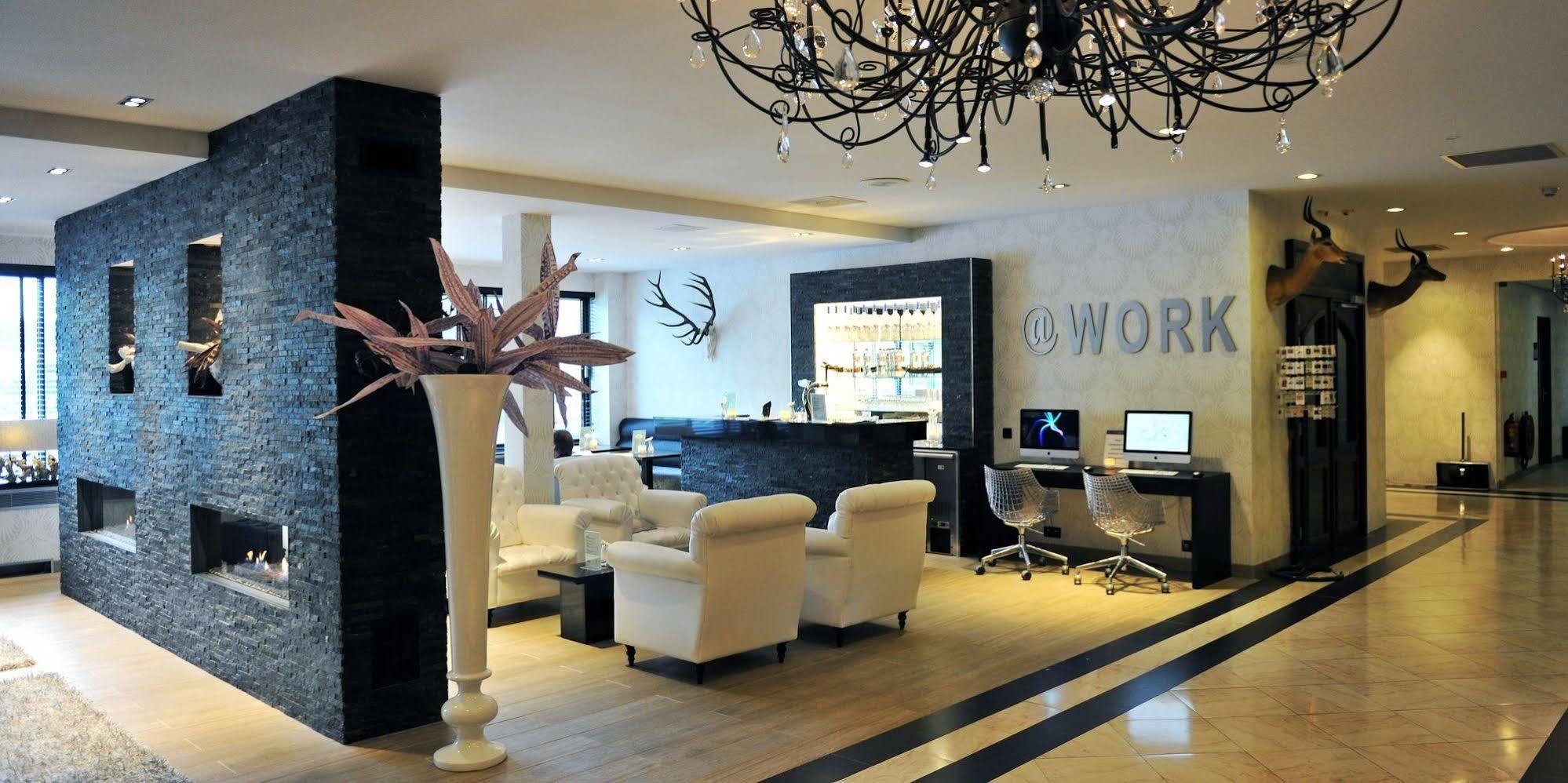 Van Der Valk Hotel Den Haag - Voorschoten Ngoại thất bức ảnh